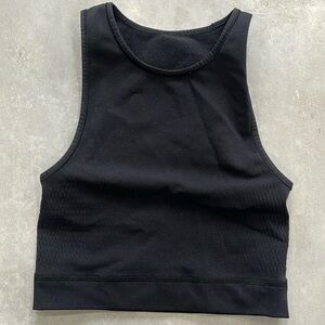 Black Lululemon tank